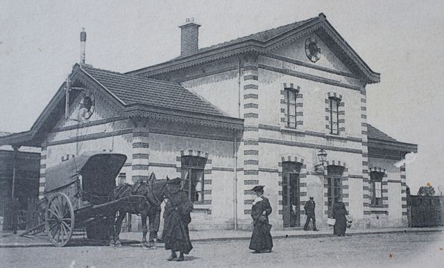 Lire la suite à propos de l’article Louveciennes en 1901 : Une entrée en douceur dans le 20ème siècle