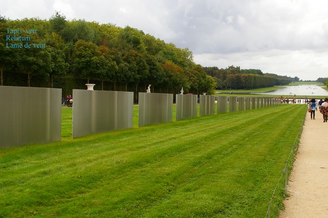 Lire la suite à propos de l’article Lee Ufan expose dans le Parc de Versailles